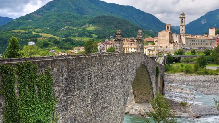 14437633 - hunchback bridge. bobbio. emilia-romagna. italy.