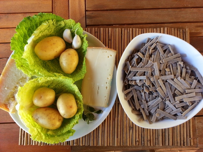 Ingredients for the traditional pizzoccheri recipe