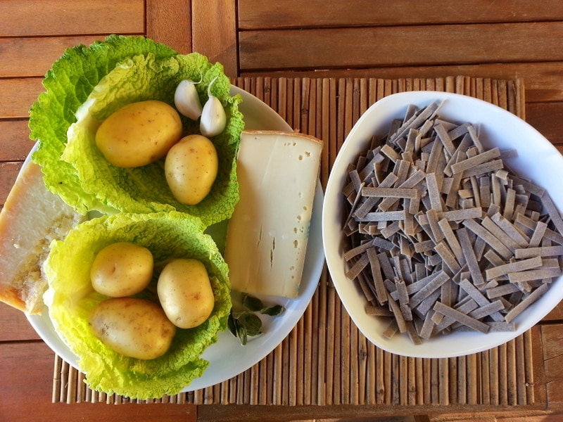 Ingredients for the traditional pizzoccheri recipe