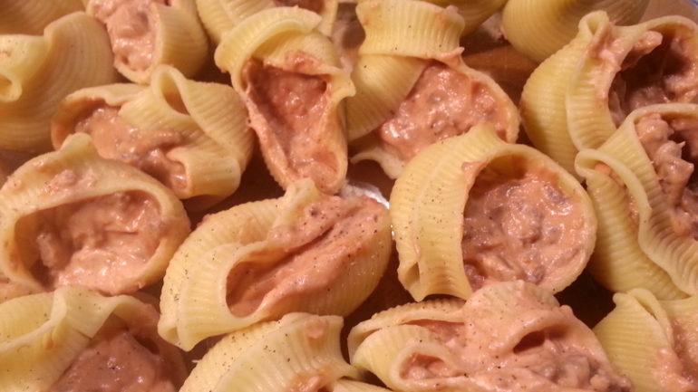 Lumaconi stuffed and ready for the oven.