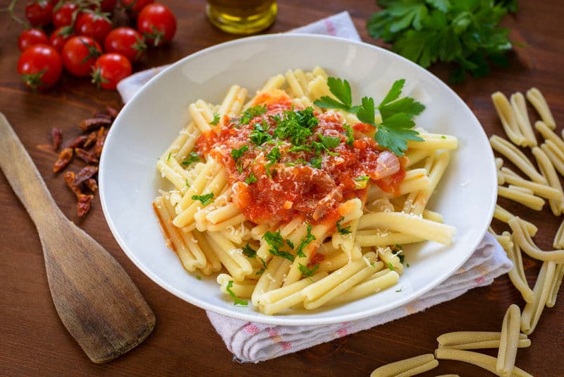 Strozzapreti with tomato sauce