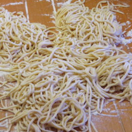 homemade spaghetti maccheroni alla chitarra