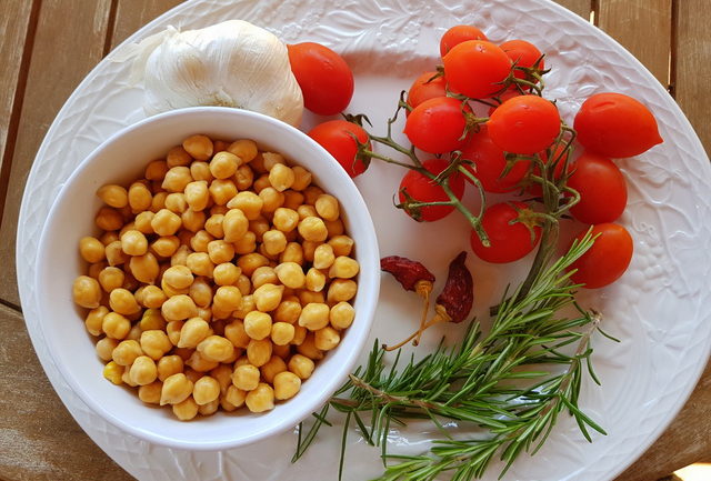 lagane pasta with chickpeas