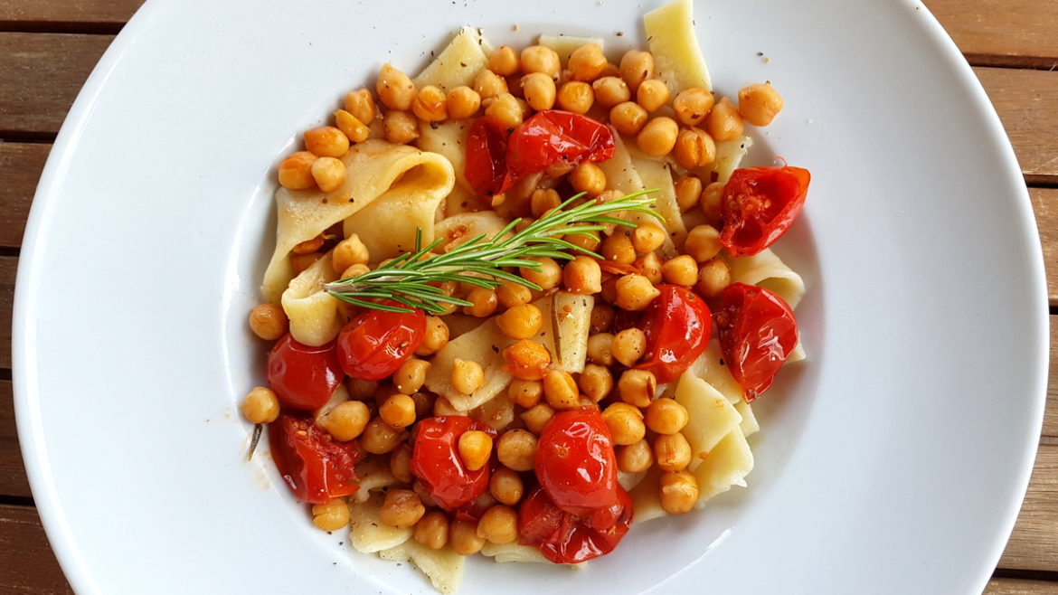 lagane pasta with chickpeas