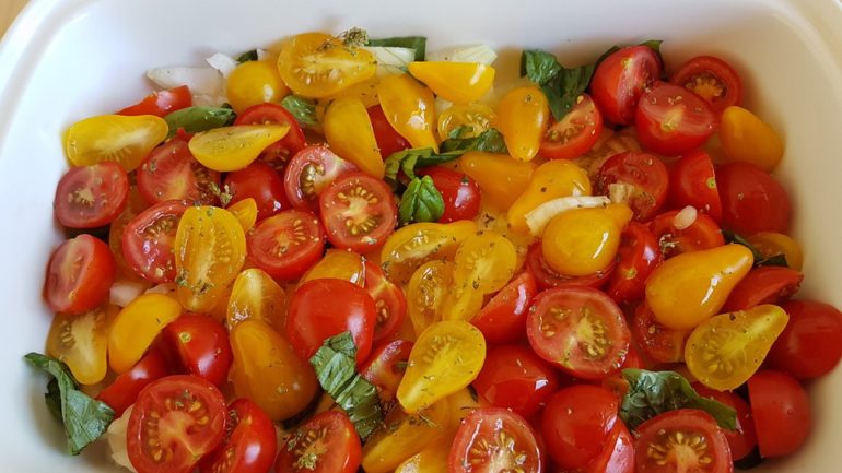 Orecchiette pasta with roasted tomatoes (pomodori al forno) - The Pasta ...