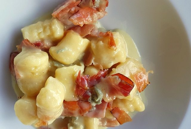 gnocchi with gorgonzola