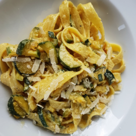 pasta with saffron and zucchini