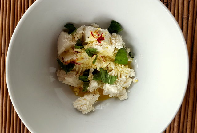 Malloreddus with zucchini flowers, ricotta and saffron 