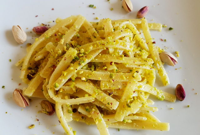 Scialatielli pasta with pistachio pesto
