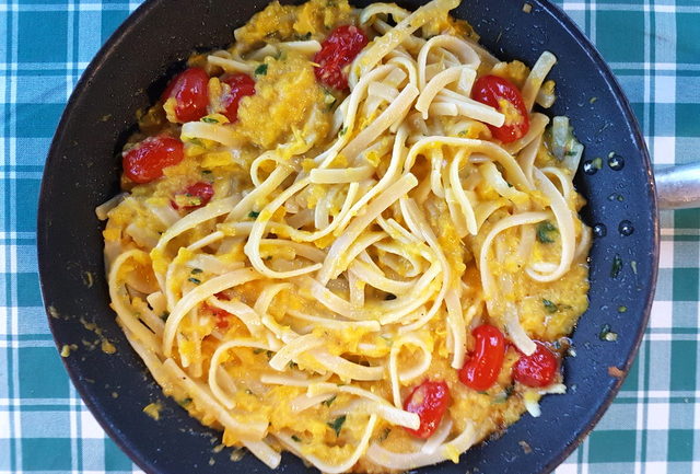 Scialatielli pasta with yellow peppers, tomatoes & walnuts 