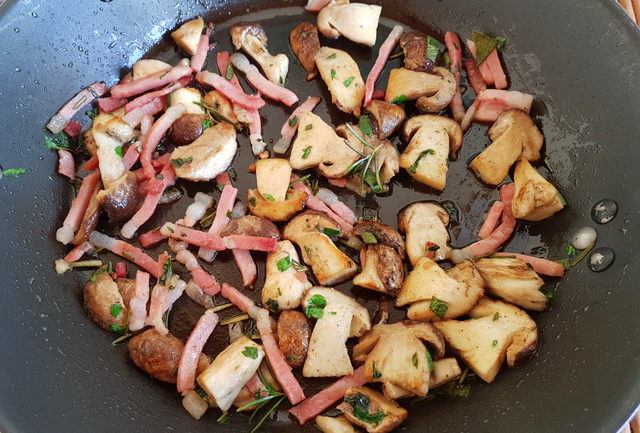 Paccheri with porcini, speck and pistachio