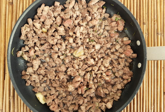 Fusilli pasta with lamb ragu from Molise 