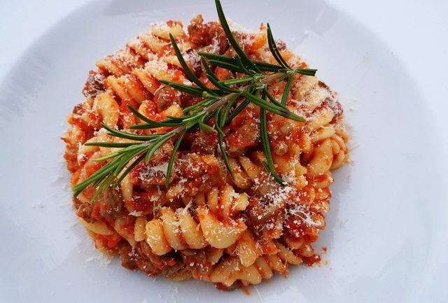 Fusilli pasta with lamb ragu from Molise 