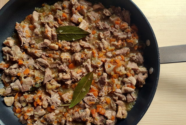 Bigoli pasta with farmyard ragu (di corte)