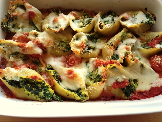 Baked conchiglioni pasta shells with spinach and ricotta – The Pasta Project