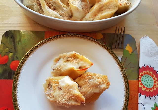 Conchiglioni pasta shells with tuna and ricotta.