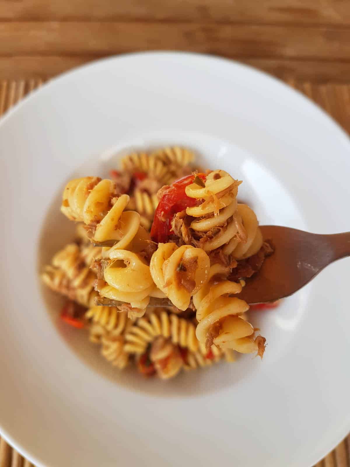 black olive pesto pasta 