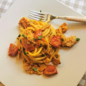 Bucatini pasta with braised rabbit recipe from Ischia
