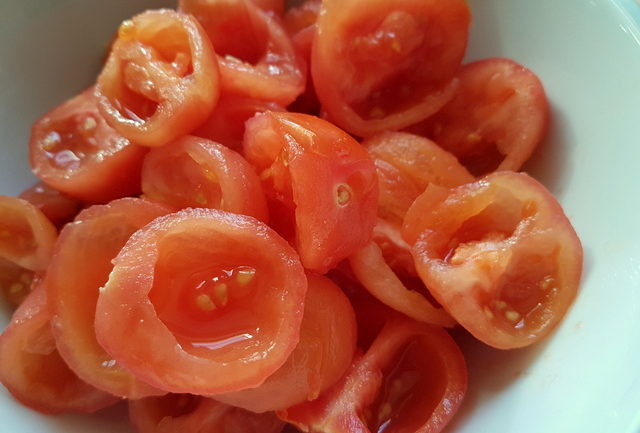 peeled plum tomatoes