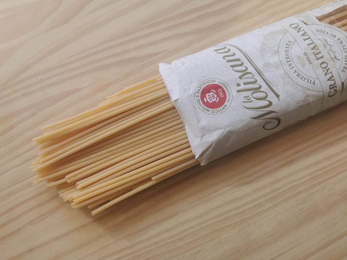 Dried bucatini pasta from La Molisana.
