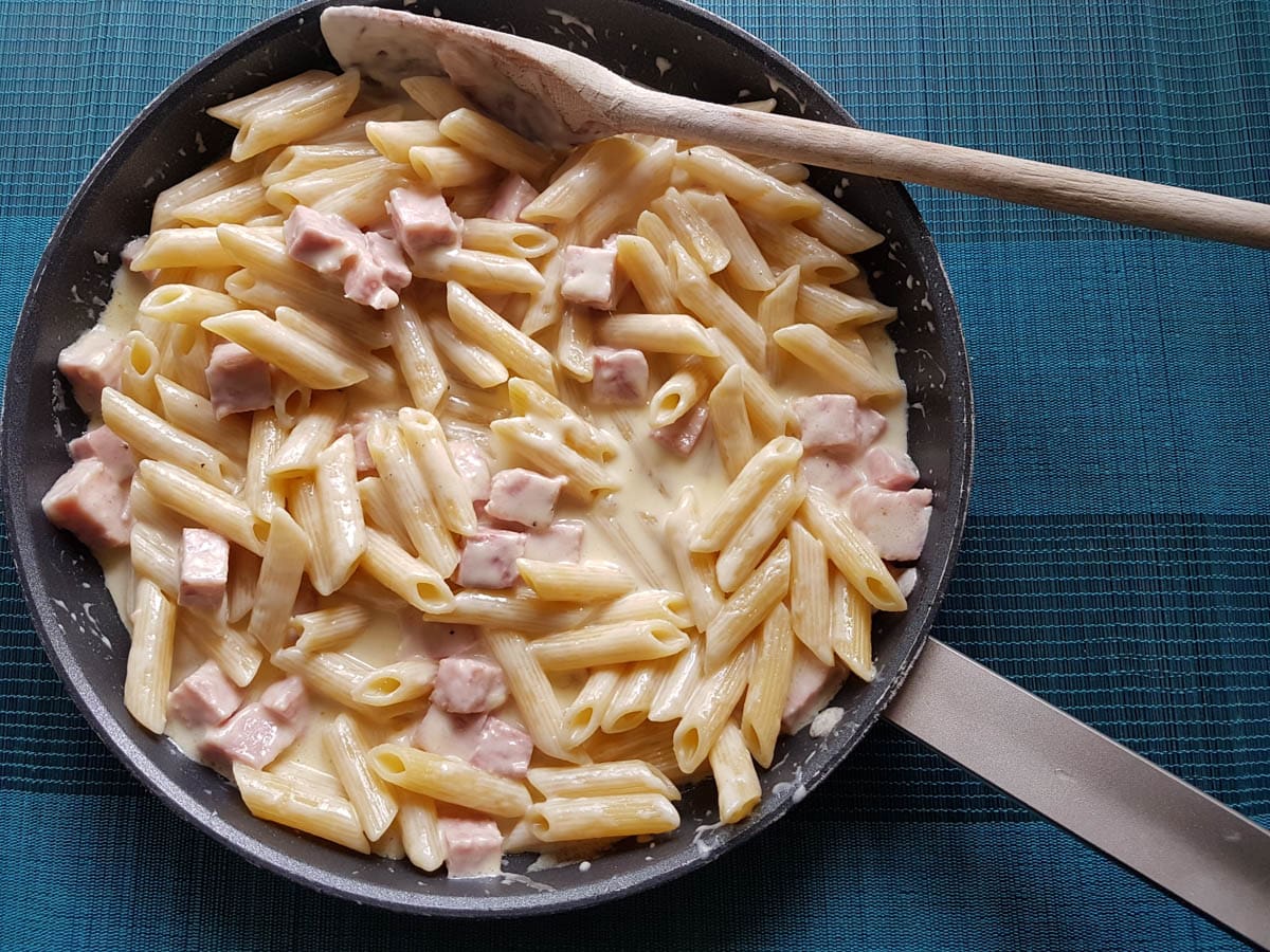 Penne Pasta alla Valdostana