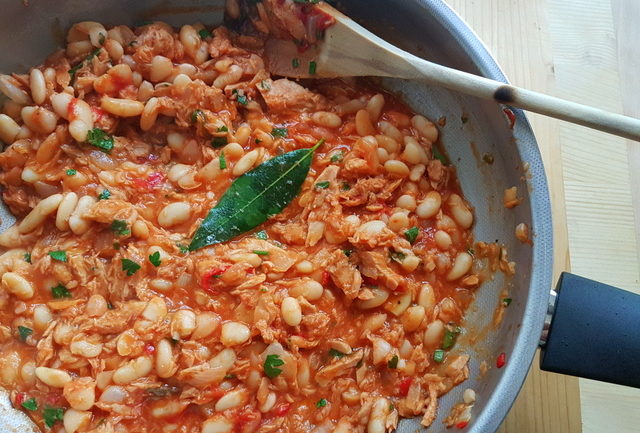 cannellini beans and tuna sauce in frying pan