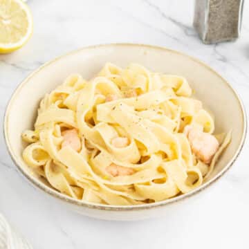 Creamy Lemon Salmon Pasta