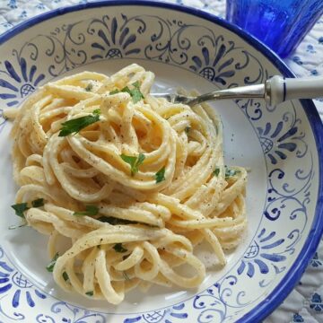 creamy linguine pasta al limone (lemon pasta)