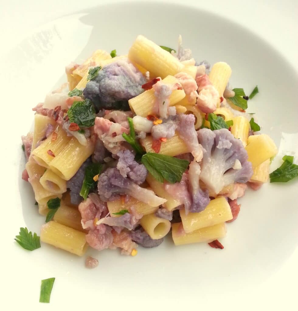 Ditaloni with purple cauliflower and pancetta.