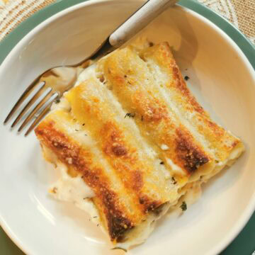 Easy Italian beef cannelloni with béchamel.