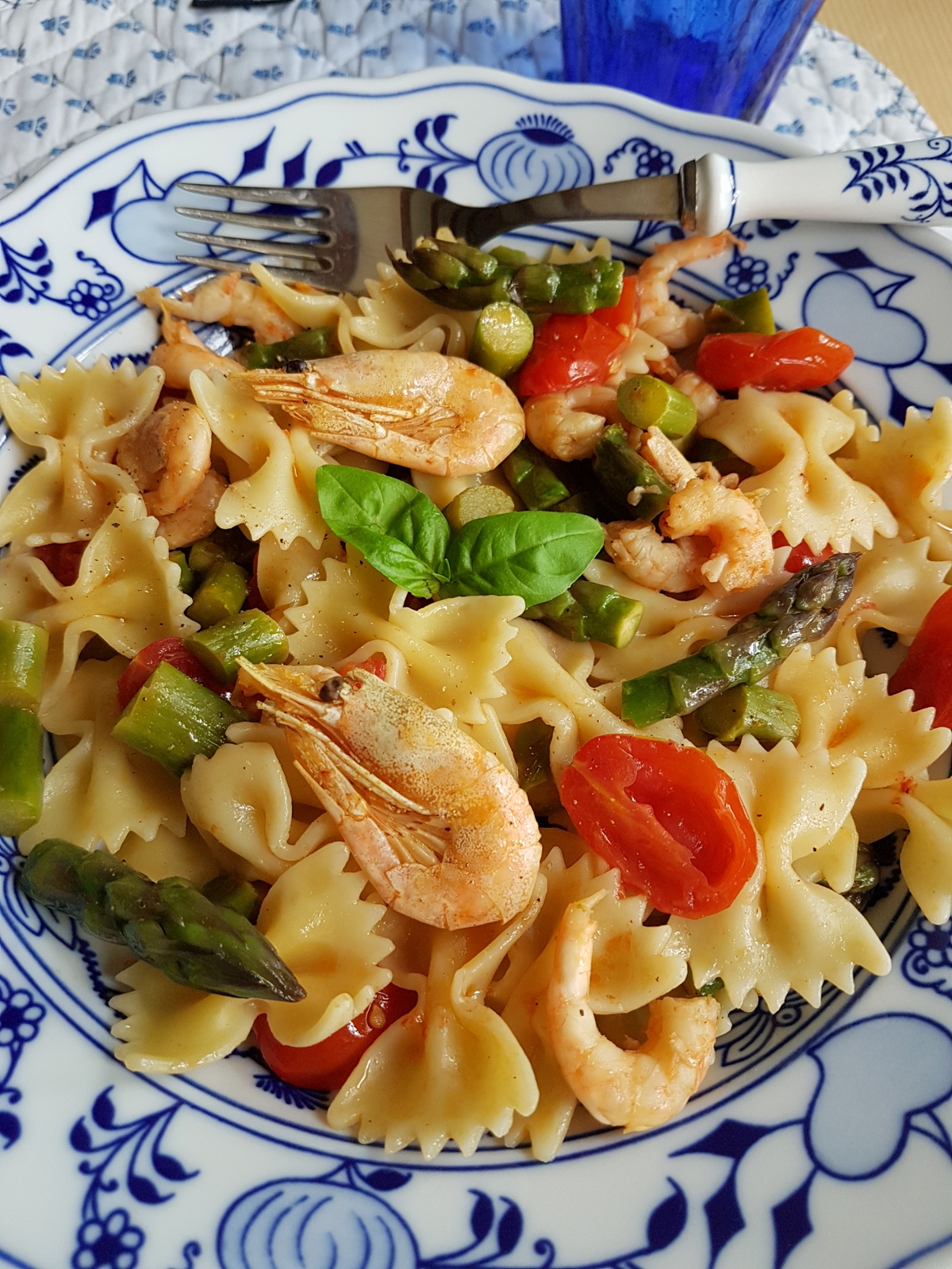 Easy Italian shrimp and asparagus pasta.