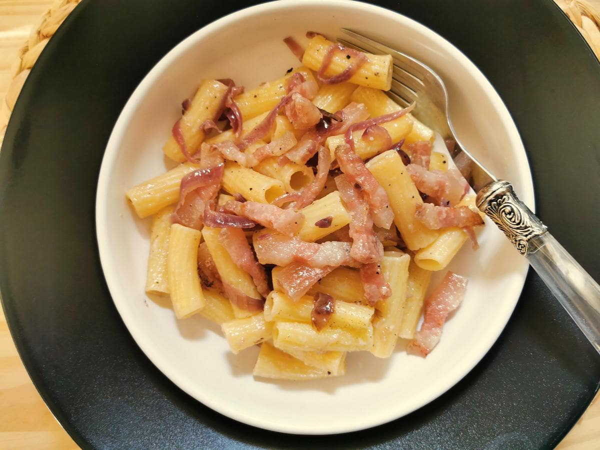 Easy Italian red onion pasta with guanciale.
