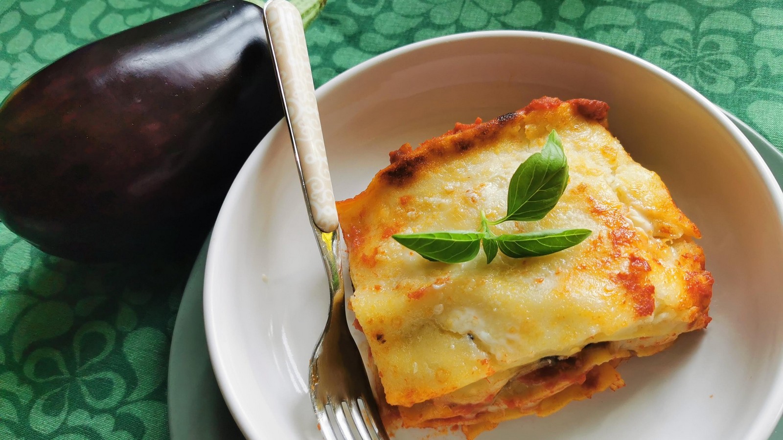 Eggplant parmigiana lasagna (lasagne alla parmigiana).