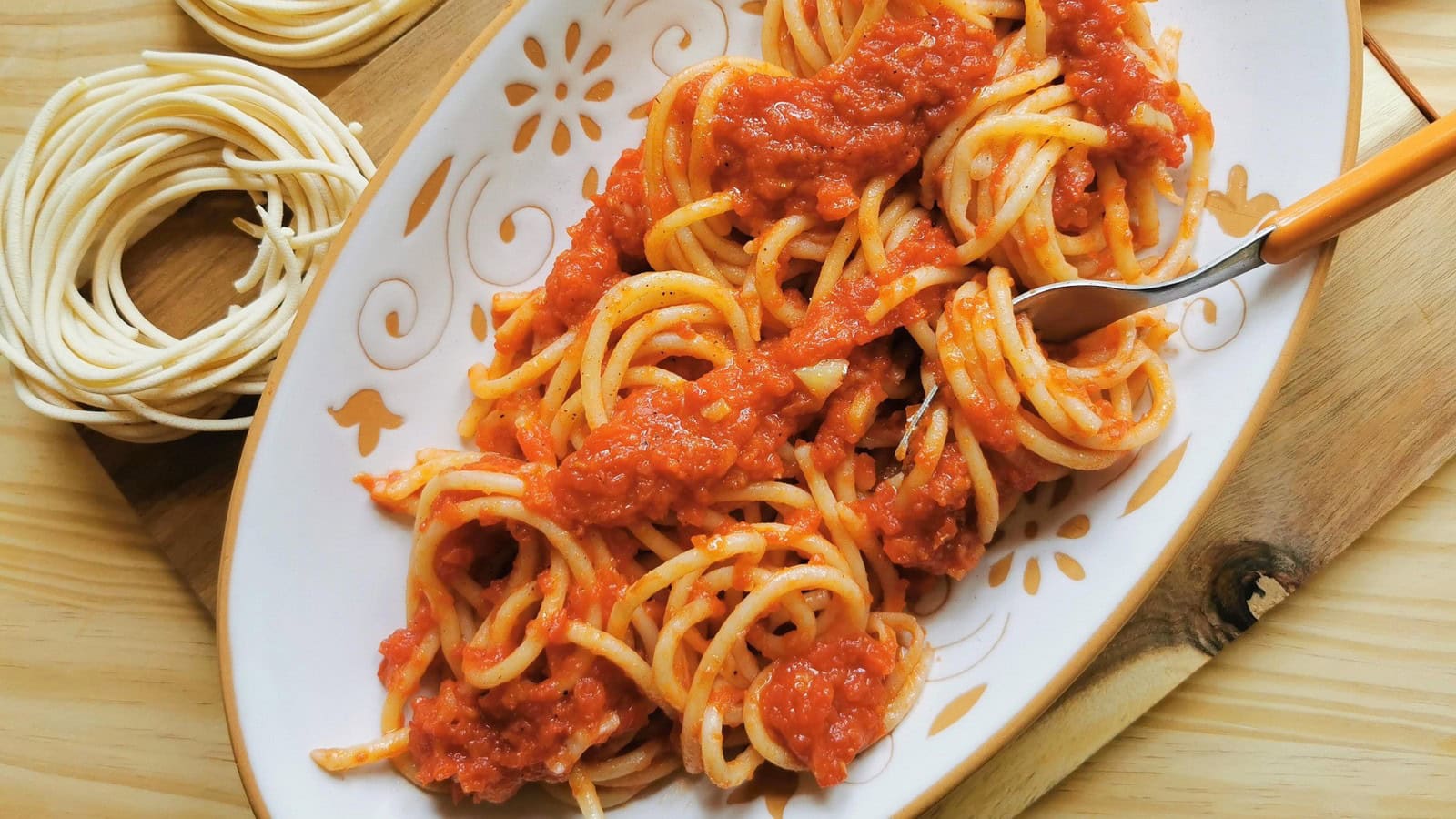 Tuscan pici all'aglione (elephant garlic pasta)
