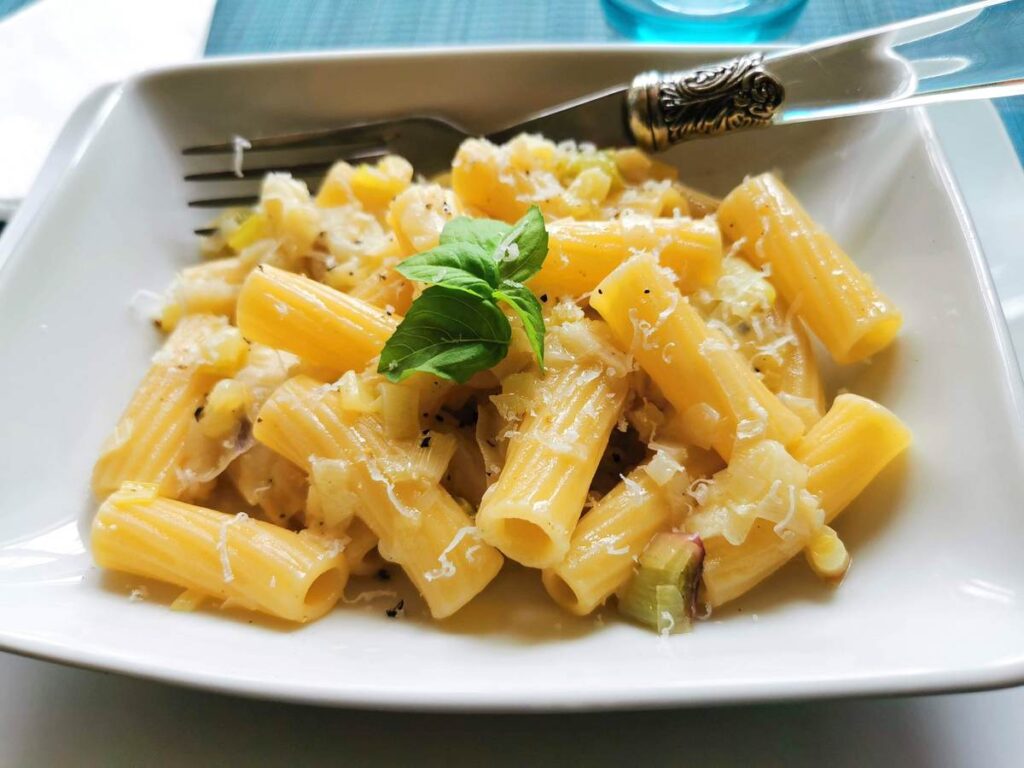 Elicoidali pasta with Tropea onions.