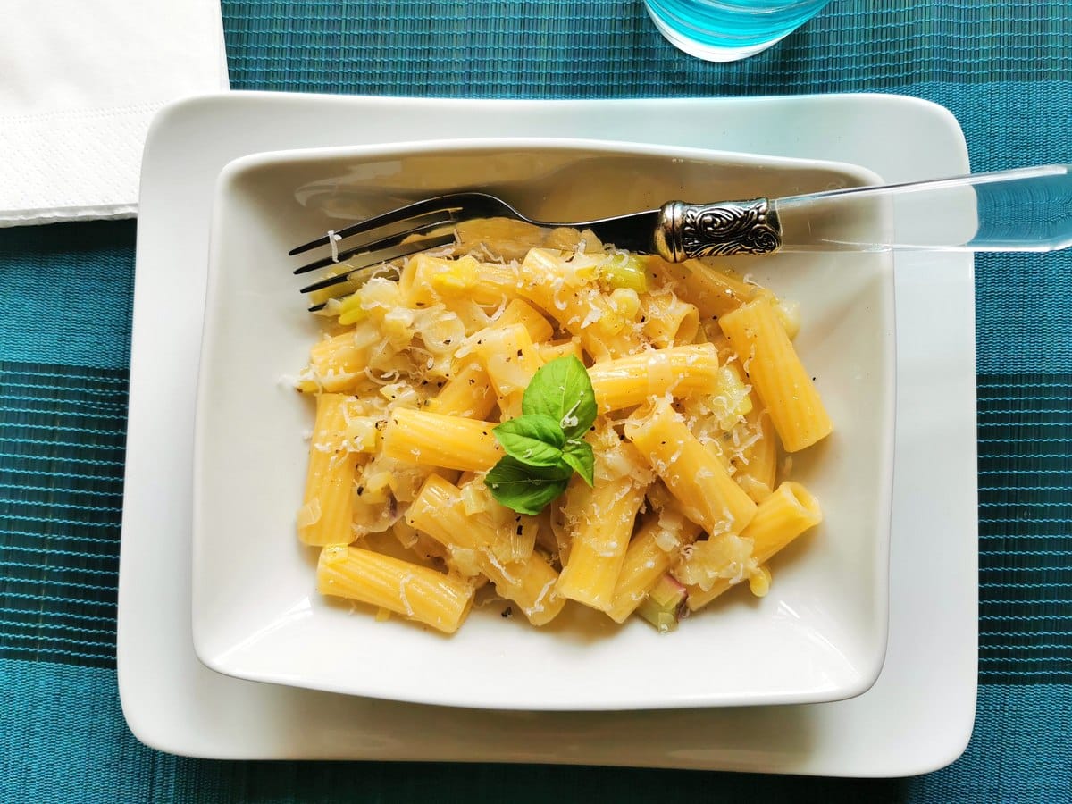 Pasta with Tropea onions.