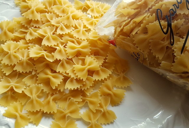 Farfalle pasta Garofalo