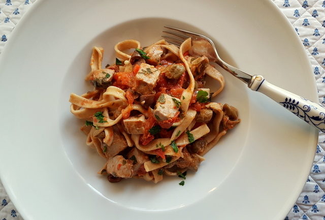 Fresh tuna pasta all'eoliana