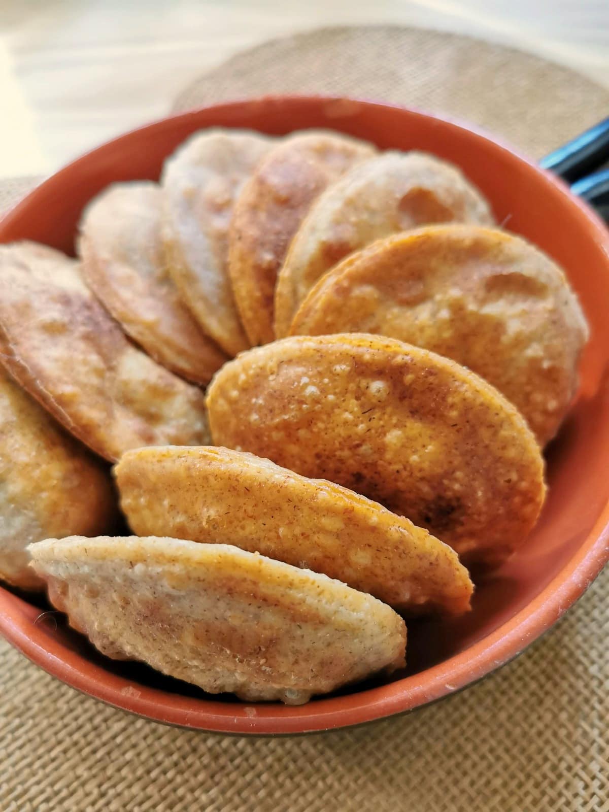 homemade fried rye flour ravioli (tirtlen)