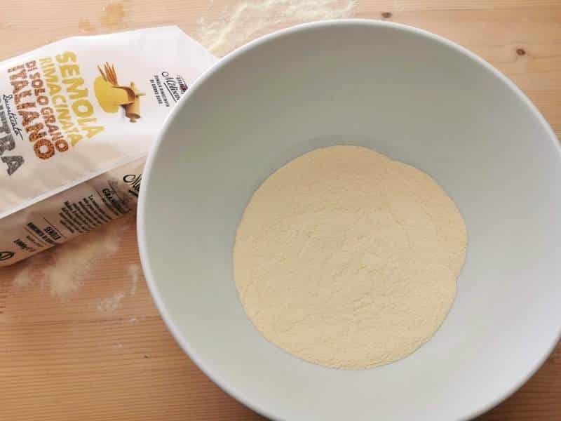 semolina flour in white bowl
