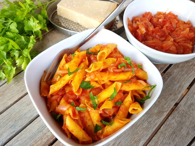 Italian Braised Onion Sauce (Il Friggione) with pasta-image