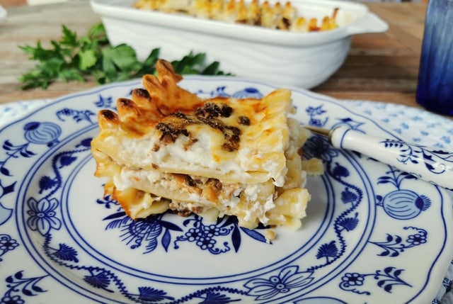 Italian ricotta mushroom lasagne al forno (baked lasagna)