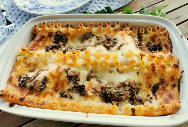 Italian ricotta mushroom lasagne al forno.