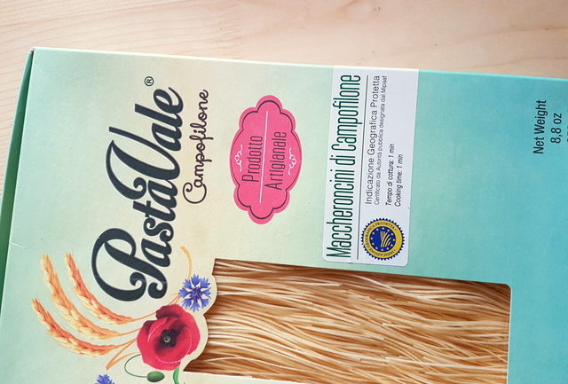 box of dried Maccheroncini di Campofilone from Le Marche