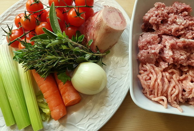 ingredients for Maccheroncini di Campofilone pasta with Marchigiano ragu 