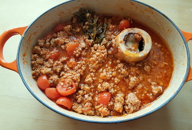 Marchigiano ragu cooking in Dutch oven