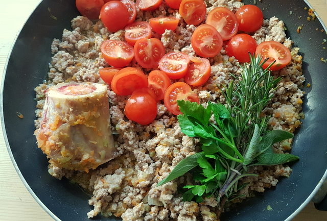 ingredients for Marchigiano ragu in frying pan