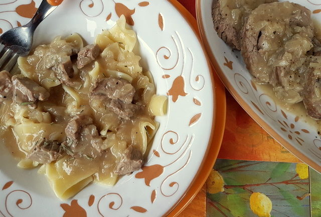 Maltagliati pasta with braised veal and onions 