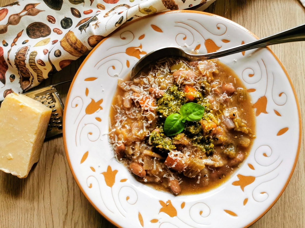 Minestrone with pesto alla Genovese (basil pesto)