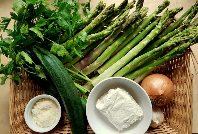 Ingredients in basket for Northern Italian asparagus pasta recipe 